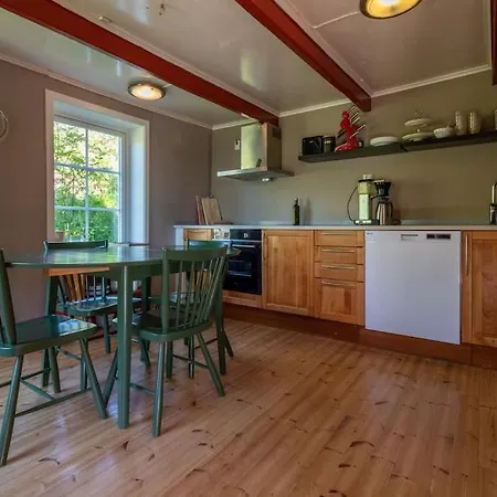 بيت للعطل Sharming In *